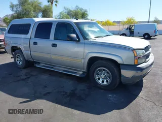 2005 Chevrolet Silverado 1500 LT with VIN 2GCEK13T351379602, listed as a IAAI auction lot 42153299 with Not Provided miles and . Bid and sale history available at DreamBid. Image 1.