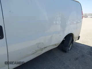 2008 Chevrolet Express Cargo Van with VIN 1GCGG25C381184266, listed as a IAAI auction lot 41833807 with 472,299 mi miles. Bid and sale history available at carsss.com. Image 6.