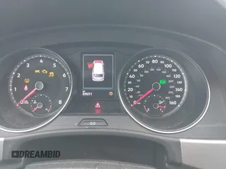 2018 Volkswagen Atlas SE с VIN 1V2CR2CA8JC566036, выставлен на аукционе IAAI как лот 42122613 с пробегом 89 691 миль миль и . История ставок и продаж доступна на DreamBid. Изображение 7.