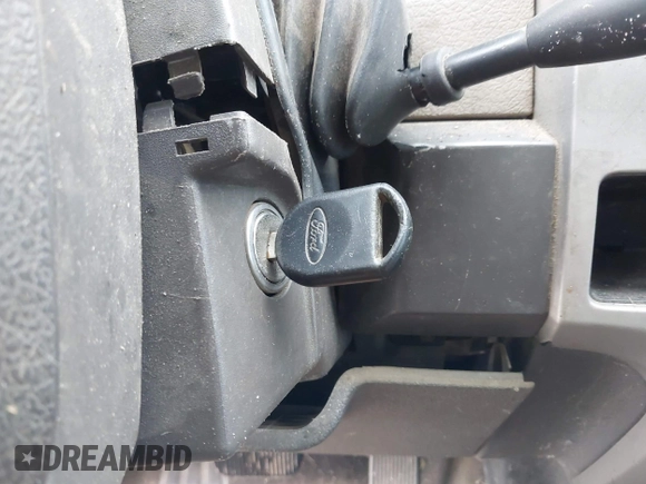 2009 Ford F-150 XL с VIN 1FTPW14V89KC93639, выставлен на аукционе IAAI как лот 40553337 с пробегом 229 717 миль миль и . История ставок и продаж доступна на DreamBid. Изображение 11.