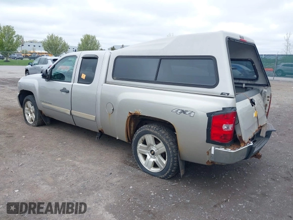 2008 Chevrolet Silverado 1500 1LT with VIN 2GCEK19J281269604, listed as a IAAI auction lot 42188009 with 208,156 mi miles and . Bid and sale history available at DreamBid. Image 3.
