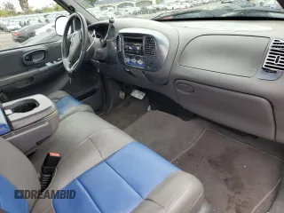 2002 Ford F-150 с VIN 1FTPX17L02NA71656, выставлен на аукционе Copart как лот 49182185 с пробегом 49 745 миль миль и Списание • Salvage title. История ставок и продаж доступна на DreamBid. Изображение 8.