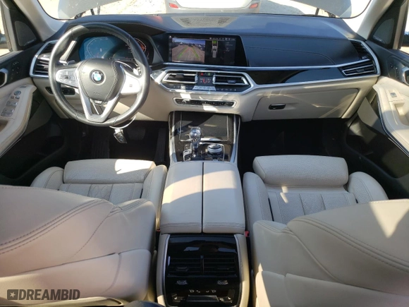2021 BMW X7 xDrive40i with VIN 5UXCW2C09M9F82802, listed as a Copart auction lot 48970575 with 137,018 mi miles and Clean Title. Bid and sale history available at carsss.com. Image 8.