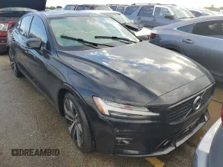 2022 Volvo S60 Momentum with VIN 7JRL12FZ0NG160665, listed as a Copart auction lot 74020354 with 0 mi miles and Salvage Title. Bid and sale history available at carsss.com. Image 5.