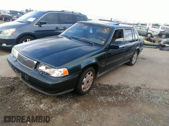 1997 Volvo S90 with VIN YV1KS9608V1107792, listed as a IAAI auction lot 38336416 with 146,975 mi miles. Bid and sale history available at carsss.com. Image 2.