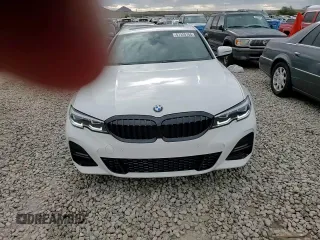 2021 BMW 3 Series 330i xDrive z VIN 3MW5R7J05M8B93077, wystawiony jako Copart lot #57125755 z przebiegiem 43 123 mil mil oraz Szkoda całkowita • Salvage title. Historia ofert i sprzedaży dostępna na DreamBid. Obrazek 13.