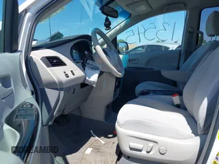 2012 Toyota Sienna LE AAS with VIN 5TDKK3DC4CS183817, listed as a IAAI auction lot 42013545 with 207,822 mi miles. Bid and sale history available at carsss.com. Image 5.