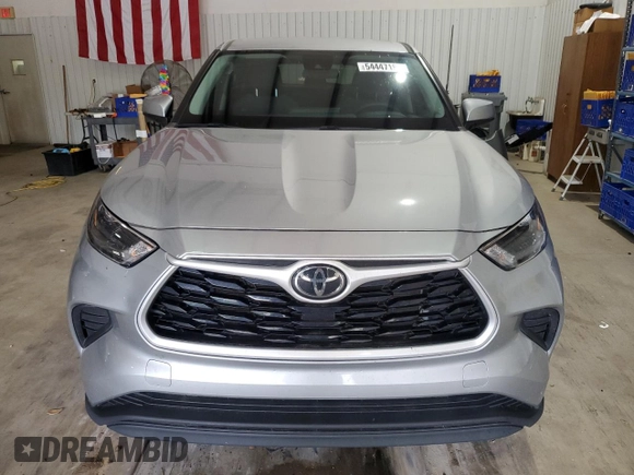 2022 Toyota Highlander L with VIN 5TDCZRAH6NS097981, listed as a Copart auction lot 54447185 with 60,934 mi miles and Salvage title. Bid and sale history available at DreamBid. Image 5.
