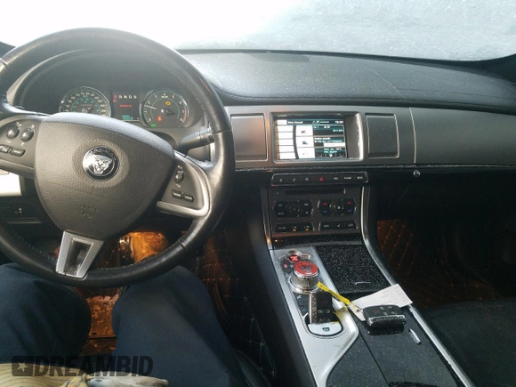 2015 Jaguar XF with VIN SAJXJ0FF0F8U85632, listed as a Copart auction lot 81074904 with 109,630 mi miles and Salvage Title. Bid and sale history available at carsss.com. Image 8.