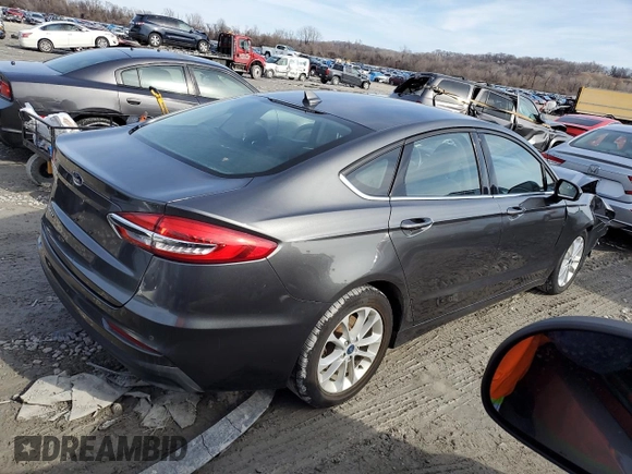2020 Ford Fusion SE with VIN 3FA6P0H70LR241042, listed as a Copart auction lot 43900525 with 113,974 mi miles and Clean Title. Bid and sale history available at carsss.com. Image 3.