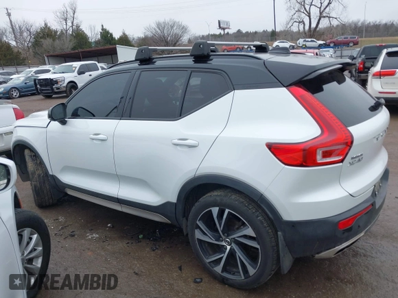 2019 Volvo XC40 R-Design with VIN YV4162UM6K2123298, listed as a IAAI auction lot 41509799 with 57,010 mi miles and . Bid and sale history available at DreamBid. Image 14.