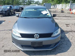 2014 Volkswagen Jetta SE with VIN 3VWD17AJ2EM274963, listed as a IAAI auction lot 42657388 with 138,482 mi miles and . Bid and sale history available at DreamBid. Image 12.