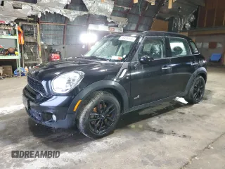 2014 MINI Countryman S z VIN WMWZC5C54EWP38954, wystawiony jako Copart lot #56455545 z przebiegiem 127 815 mil mil oraz Tytuł czysty. Historia ofert i sprzedaży dostępna na DreamBid. Obrazek 1.
