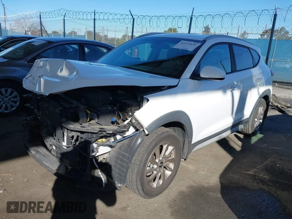 2017 Hyundai Tucson SE with VIN KM8J33A43HU464978, listed as a IAAI auction lot 41655832 with 135,359 mi miles. Bid and sale history available at carsss.com. Image 18.