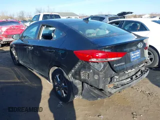 2017 Hyundai Elantra Limited z VIN 5NPD84LF7HH065444, wystawiony jako IAAI lot #41787528 z przebiegiem 101 520 mil mil oraz . Historia ofert i sprzedaży dostępna na DreamBid. Obrazek 3.