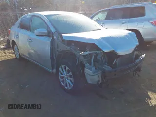 2019 Nissan Sentra SV z VIN 3N1AB7AP9KY243384, wystawiony jako IAAI lot #41274904 z przebiegiem 79 614 mil mil oraz . Historia ofert i sprzedaży dostępna na DreamBid. Obrazek 1.