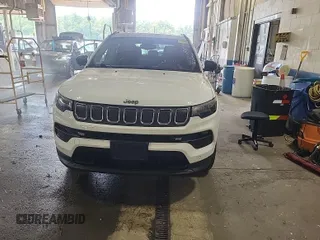 2022 Jeep Compass Latitude with VIN 3C4NJDBB3NT205928, listed as a IAAI auction lot 42832409 with 22,634 mi miles and . Bid and sale history available at DreamBid. Image 29.