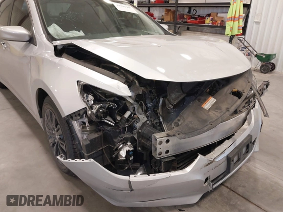 2018 Nissan Altima 2.5 SR with VIN 1N4AL3AP5JC294624, listed as a IAAI auction lot 41701907 with 89,340 mi miles. Bid and sale history available at carsss.com. Image 6.