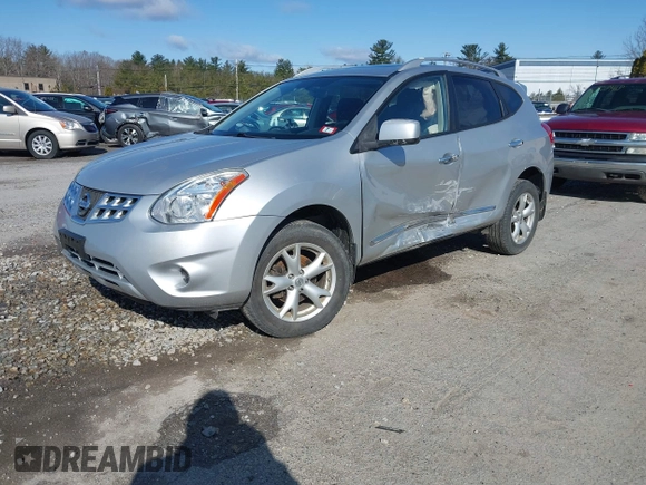 2011 Nissan Rogue SV z VIN JN8AS5MV1BW682862, wystawiony jako IAAI lot #41932618 z przebiegiem 106 558 mil mil oraz . Historia ofert i sprzedaży dostępna na DreamBid. Obrazek 2.