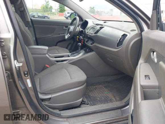 2013 Kia Sportage LX with VIN KNDPBCA29D7495287, listed as a IAAI auction lot 42537122 with 221,052 mi miles and . Bid and sale history available at DreamBid. Image 5.