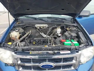 2010 Ford Escape XLT z VIN 1FMCU0D79AKC48435, wystawiony jako IAAI lot #42230904 z przebiegiem 137 530 mil mil oraz . Historia ofert i sprzedaży dostępna na DreamBid. Obrazek 10.