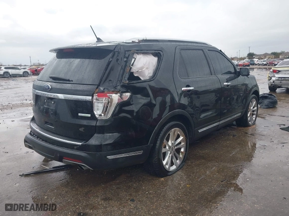 2018 Ford Explorer Limited with VIN 1FM5K7FH5JGC92996, listed as a IAAI auction lot 41559571 with 102,662 mi miles. Bid and sale history available at carsss.com. Image 4.