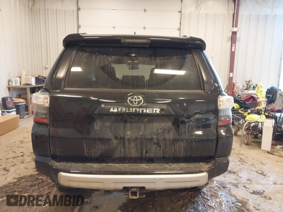 2018 Toyota 4Runner SR5 with VIN JTEBU5JR4J5575127, listed as a IAAI auction lot 41501797 with 84,854 mi miles. Bid and sale history available at carsss.com. Image 16.