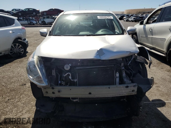 2016 Nissan Versa S z VIN 3N1CN7AP7GL905886, wystawiony jako Copart lot #48686295 z przebiegiem 142 507 mil mil oraz Szkoda całkowita • Salvage title. Historia ofert i sprzedaży dostępna na DreamBid. Obrazek 5.