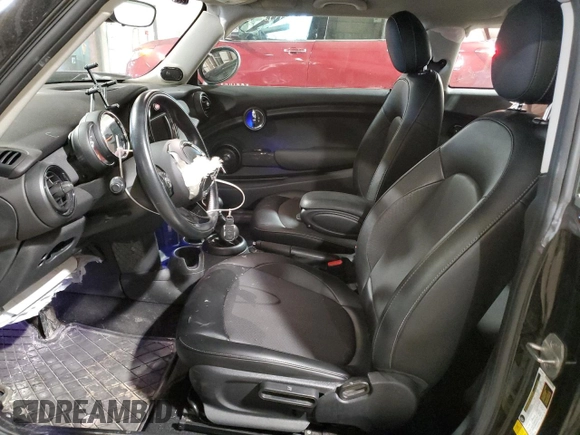 2018 MINI Hardtop Cooper with VIN WMWXP5C59J3C65496, listed as a Copart auction lot 56324995 with 84,233 mi miles and Salvage title. Bid and sale history available at DreamBid. Image 7.