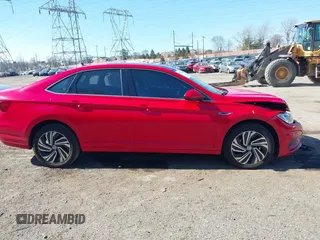 2021 Volkswagen Jetta SEL with VIN 3VWE57BU8MM049575, listed as a IAAI auction lot 41758670 with 60,470 mi miles and . Bid and sale history available at DreamBid. Image 14.