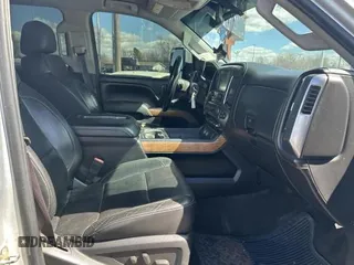 2015 Chevrolet Silverado 3500HD LTZ with VIN 1GC4K0C82FF524415, listed as a Copart auction lot 48003105 with 301,299 mi miles and Clean Title. Bid and sale history available at DreamBid. Image 5.