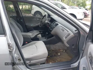 2002 Honda Accord LX с VIN 1HGCG56492A130101, выставлен на аукционе IAAI как лот 42643424 с пробегом 249 349 миль миль и . История ставок и продаж доступна на DreamBid. Изображение 5.