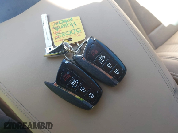 2016 Hyundai Azera Limited with VIN KMHFH4JG4GA508154, listed as a IAAI auction lot 41585151 with 83,186 mi miles and . Bid and sale history available at DreamBid. Image 11.