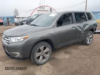 2012 Toyota Highlander Limited with VIN 5TDDK3EH5CS093448, listed as a IAAI auction lot 41777366 with 120,930 mi miles and . Bid and sale history available at DreamBid. Image 2.
