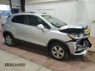 2020 Chevrolet Trax LT with VIN 3GNCJLSB9LL328526, listed as a Copart auction lot 49982765 with 39,560 mi miles and Salvage Title. Bid and sale history available at carsss.com. Image 4.