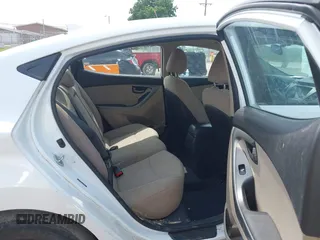 2016 Hyundai Elantra SE с VIN 5NPDH4AEXGH785541, выставлен на аукционе IAAI как лот 42502226 с пробегом 151 427 миль миль и . История ставок и продаж доступна на DreamBid. Изображение 8.