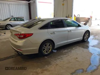 2017 Hyundai Sonata SE with VIN 5NPE24AFXHH585226, listed as a IAAI auction lot 42144165 with 191,037 mi miles and . Bid and sale history available at DreamBid. Image 4.
