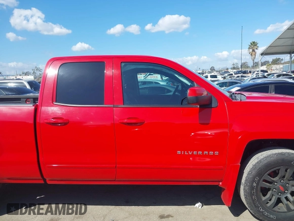 2015 Chevrolet Silverado 1500 LT with VIN 1GCRCREH5FZ260108, listed as a IAAI auction lot 41907415 with 115,089 mi miles. Bid and sale history available at carsss.com. Image 13.