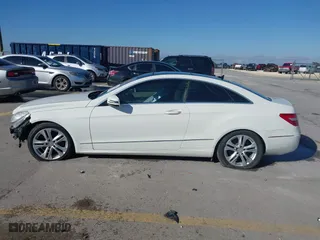 2011 Mercedes-Benz E-Class E 350 with VIN WDDKJ5GB2BF072981, listed as a IAAI auction lot 40683703 with 192,421 mi miles. Bid and sale history available at carsss.com. Image 15.