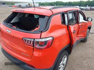 2017 Jeep Compass Sport z VIN 3C4NJDABXHT624087, wystawiony jako IAAI lot #42592951 z przebiegiem Nie podano mil oraz . Historia ofert i sprzedaży dostępna na DreamBid. Obrazek 6.