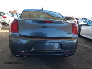 2022 Chrysler 300 Touring L with VIN 2C3CCADG1NH139515, listed as a IAAI auction lot 41746383 with 71,870 mi miles. Bid and sale history available at carsss.com. Image 17.