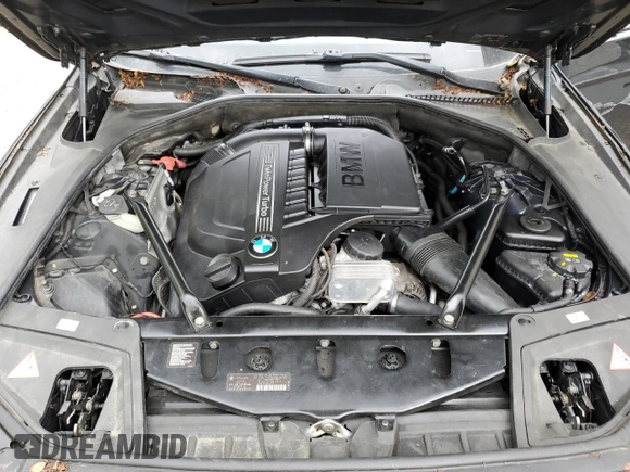 2014 BMW 5 Series 535i xDrive z VIN WBA5B3C5XED539389, wystawiony jako Copart lot #57290835 z przebiegiem 136 560 mil mil oraz Szkoda całkowita • Salvage title. Historia ofert i sprzedaży dostępna na DreamBid. Obrazek 11.