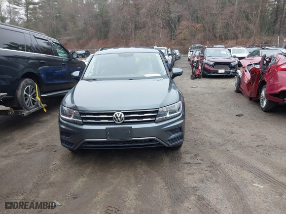 2020 Volkswagen Tiguan SE with VIN 3VV2B7AX2LM086678, listed as a IAAI auction lot 41694051 with 59,495 mi miles. Bid and sale history available at carsss.com. Image 13.