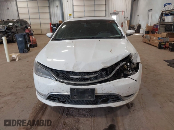 2015 Chrysler 200 C z VIN 1C3CCCEG7FN601806, wystawiony jako IAAI lot #41044329 z przebiegiem 175 728 mil mil oraz . Historia ofert i sprzedaży dostępna na DreamBid. Obrazek 12.