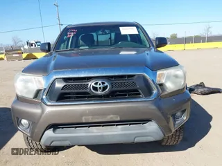 2012 Toyota Tacoma z VIN 5TFUU4EN4CX040417, wystawiony jako IAAI lot #41662802 z przebiegiem 221 186 mil mil oraz . Historia ofert i sprzedaży dostępna na DreamBid. Obrazek 13.