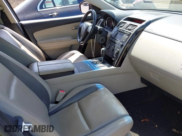 2010 Mazda CX-9 Sport with VIN JM3TB3MV1A0226913, listed as a IAAI auction lot 42091018 with 177,021 mi miles and . Bid and sale history available at carsss.com. Image 5.