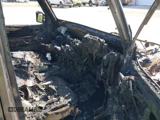 2021 Jeep Wrangler Unlimited Sahara z VIN 1C4JJXP60MW643293, wystawiony jako IAAI lot #42276393 z przebiegiem Nie podano mil oraz . Historia ofert i sprzedaży dostępna na DreamBid. Obrazek 5.