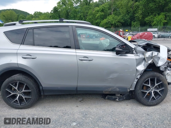 2017 Toyota RAV4 SE z VIN 2T3JFREV7HW568488, wystawiony jako IAAI lot #42492906 z przebiegiem 182 463 mil mil oraz . Historia ofert i sprzedaży dostępna na DreamBid. Obrazek 12.