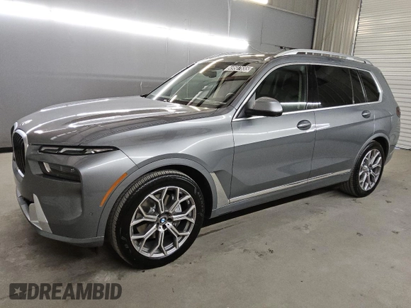 2025 BMW X7 xDrive40i with VIN 5UX23EM07S9X65923, listed as a Copart auction lot 49507655 with 8,891 mi miles and Clean Title. Bid and sale history available at carsss.com. Image 1.