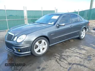 2007 Mercedes-Benz E 63 AMG with VIN WDBUF77X17B172367, listed as a IAAI auction lot 41712525 with 144,100 mi miles and . Bid and sale history available at carsss.com. Image 2.
